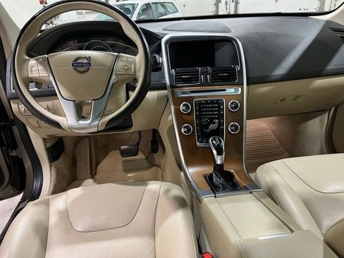 Used 2015 Volvo XC60 T6 Platinum w/ Climate Package image 16