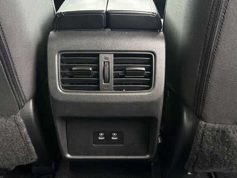 Used 2025 Nissan Rogue SV image 25