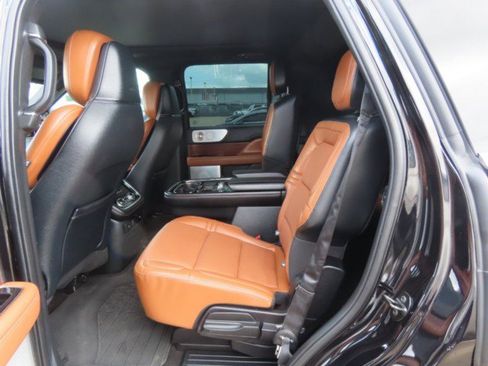 Used 2020 Lincoln Navigator Reserve w/ Equipment Group 208A Reserve AWD/4WD image 17