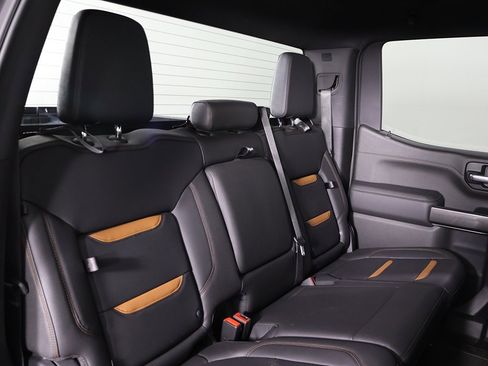 Used 2021 GMC Sierra 1500 AT4 image 28