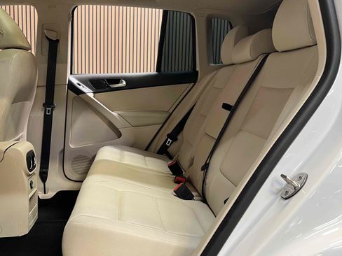 Used 2017 Volkswagen Tiguan Wolfsburg Edition FWD image 31
