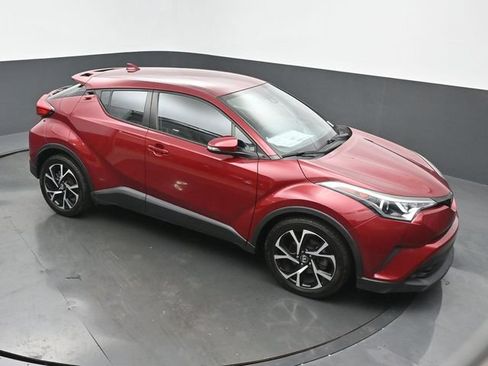 Used 2018 Toyota C-HR XLE FWD image 40