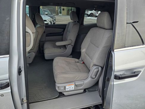 Used 2014 Honda Odyssey LX image 18