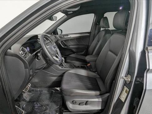 Used 2023 Volkswagen Tiguan SE R-Line FWD image 14