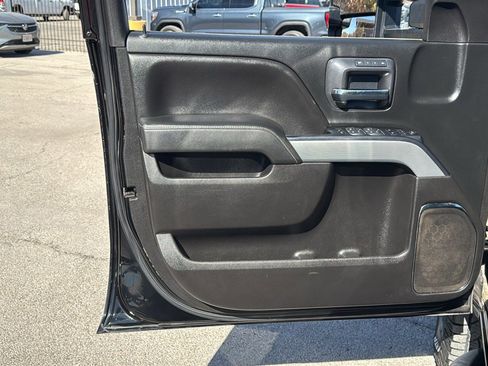 Used 2019 Chevrolet Silverado 2500 LTZ w/ Midnight Edition image 8