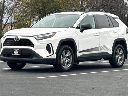 Used 2023 Toyota RAV4 LE image 10