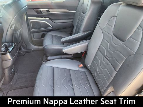 Certified 2022 Kia Telluride SX w/ SX Prestige Package image 11
