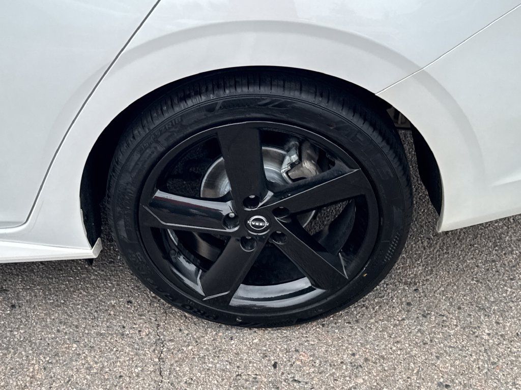 Used 2024 Nissan Sentra SR FWD image 41