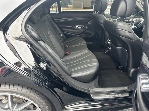 Used 2020 Mercedes-Benz S 560 Sedan image 17