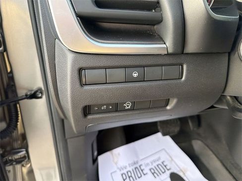 Used 2023 Nissan Rogue SV image 11