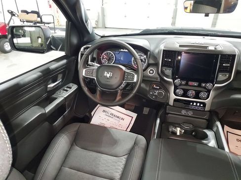 New 2026 RAM 1500 Express AWD/4WD image 15