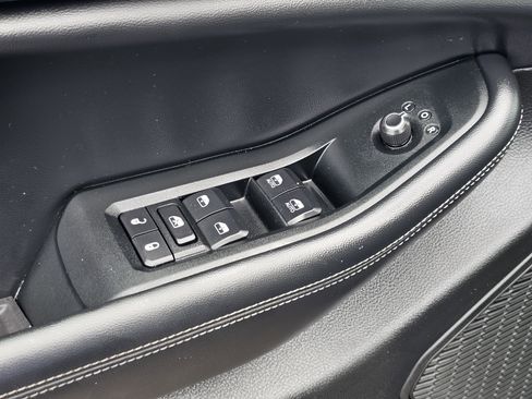 Used 2024 Jeep Grand Cherokee Laredo RWD image 16