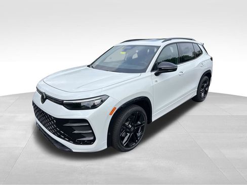 New 2026 Volkswagen Tiguan SE R-Line FWD image 1