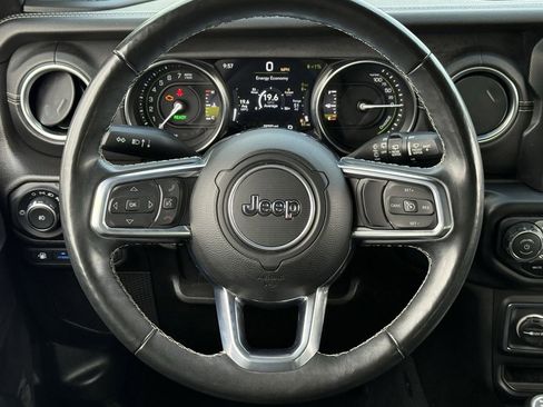 Used 2022 Jeep Wrangler Unlimited Sahara w/ Cold Weather Group image 12