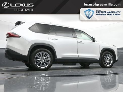 Used 2025 Toyota Grand Highlander AWD image 37