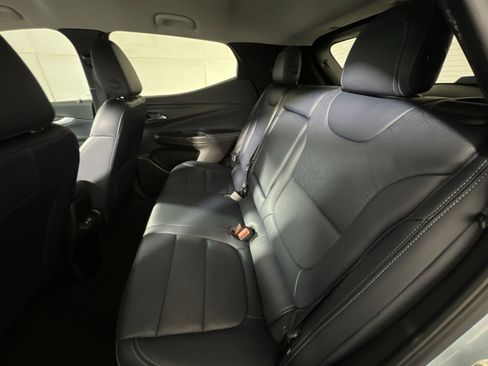 Used 2023 Chevrolet Bolt EUV LT w/ Convenience Package image 23