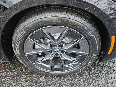 Used 2025 BMW i4 xDrive40i w/ Premium Package image 9