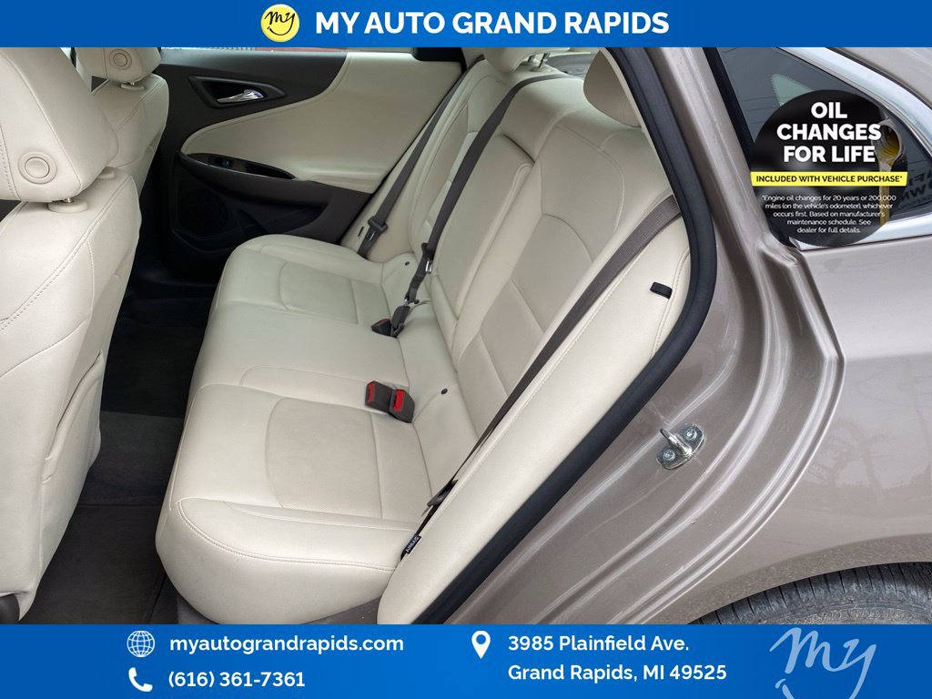 Used 2024 Chevrolet Malibu LT FWD image 16