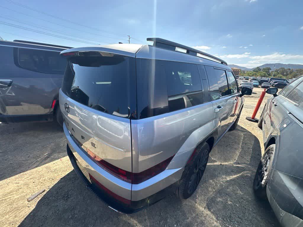 Used 2025 Hyundai Santa Fe Calligraphy FWD image 3
