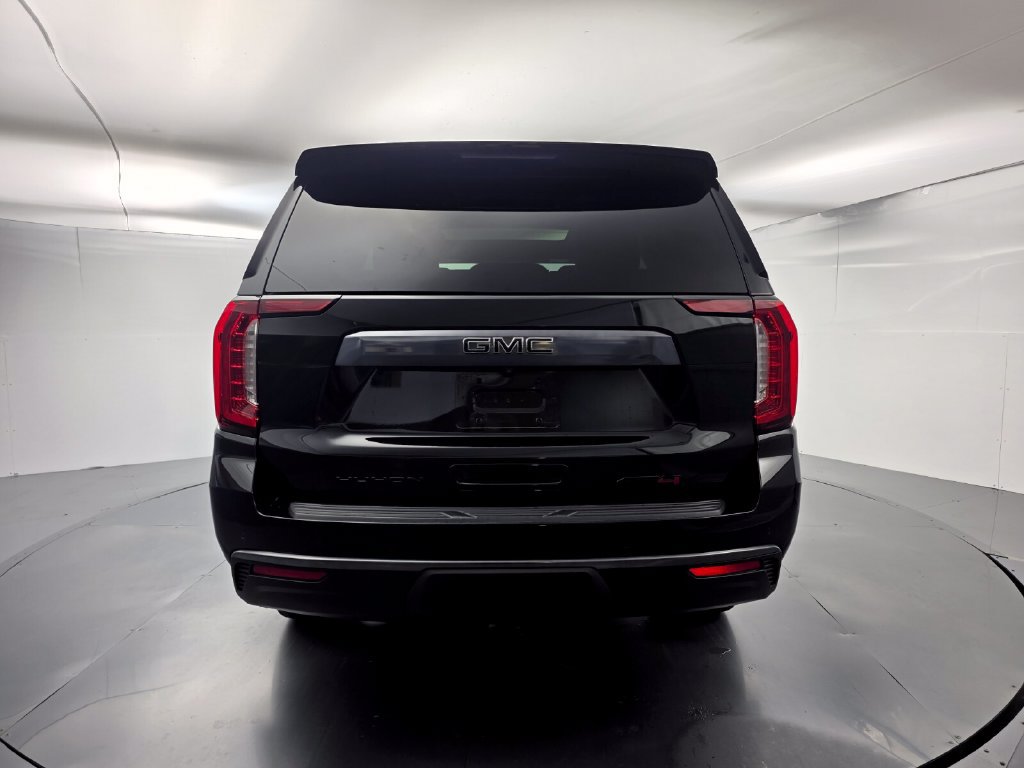 Used 2023 GMC Yukon AT4 w/ Technology Package AWD/4WD image 5