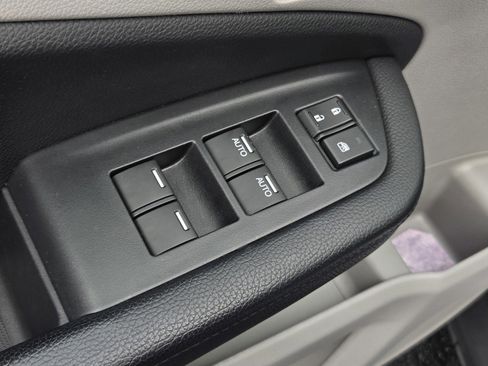 Used 2022 Honda Pilot Touring image 10