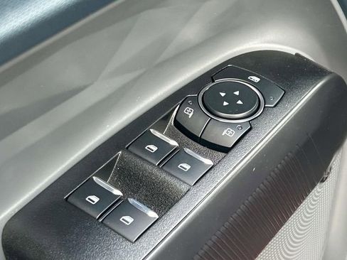 New 2026 Ford Maverick Lariat w/ Black Appearance Package image 21