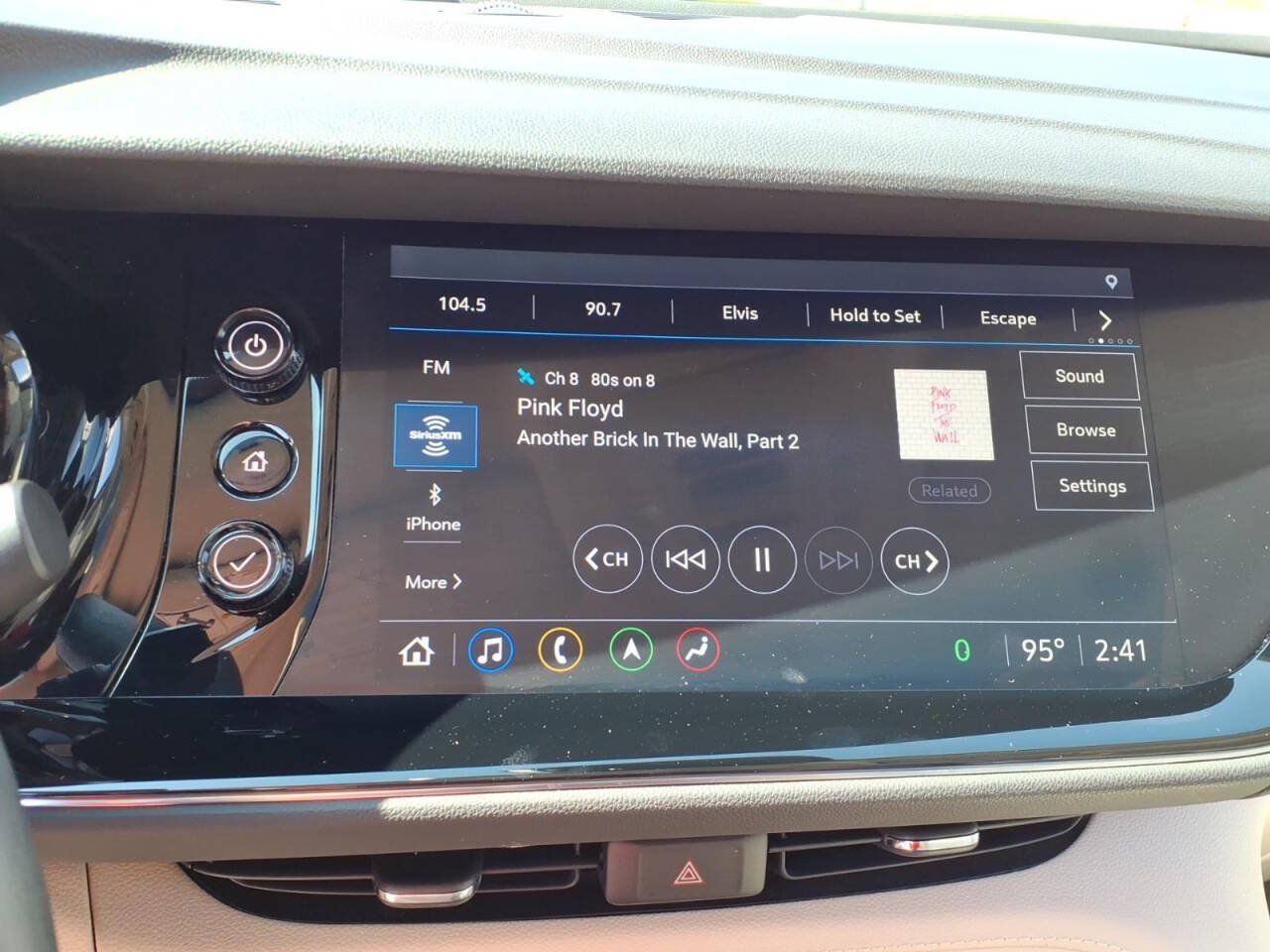 Used 2021 Buick Envision Avenir w/ Technology Package II FWD image 16