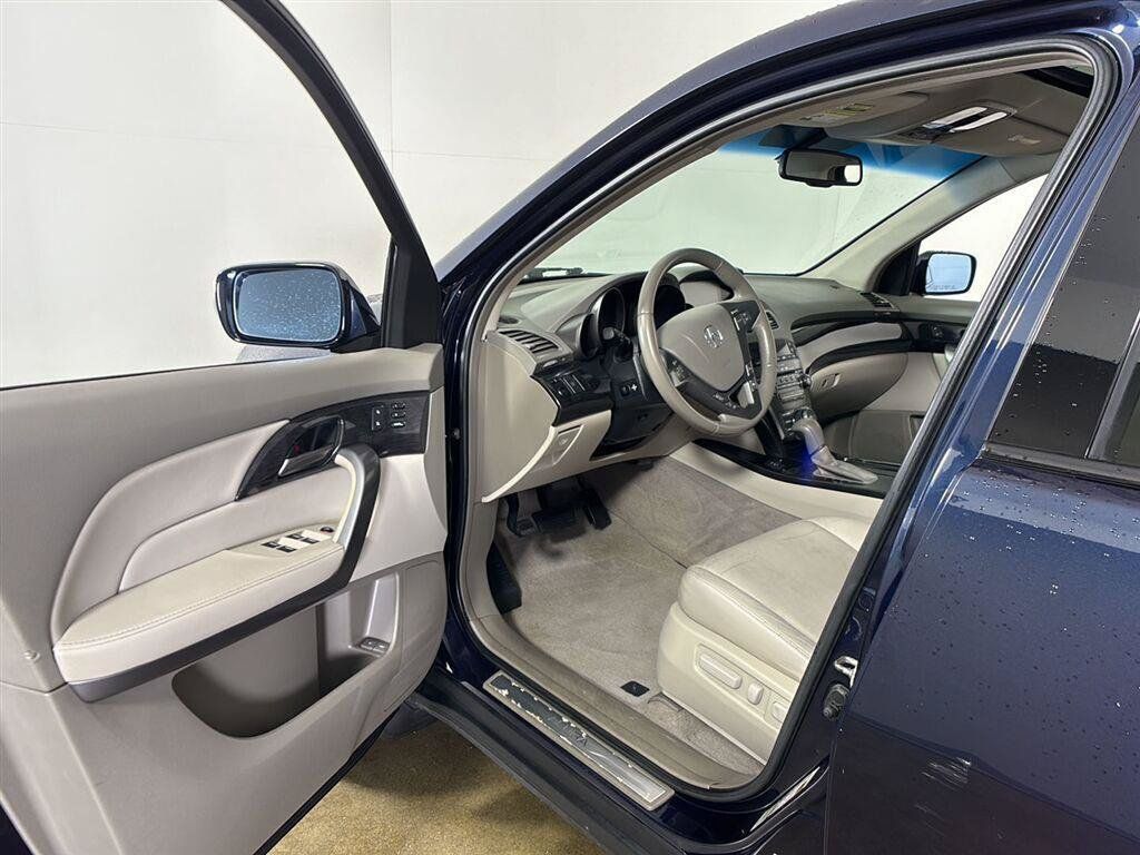 Used 2009 Acura MDX w/ Technology Package AWD/4WD image 2
