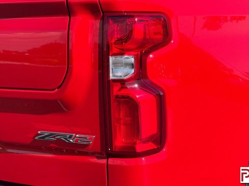 Used 2024 Chevrolet Silverado 1500 ZR2 w/ Technology Package AWD/4WD image 33