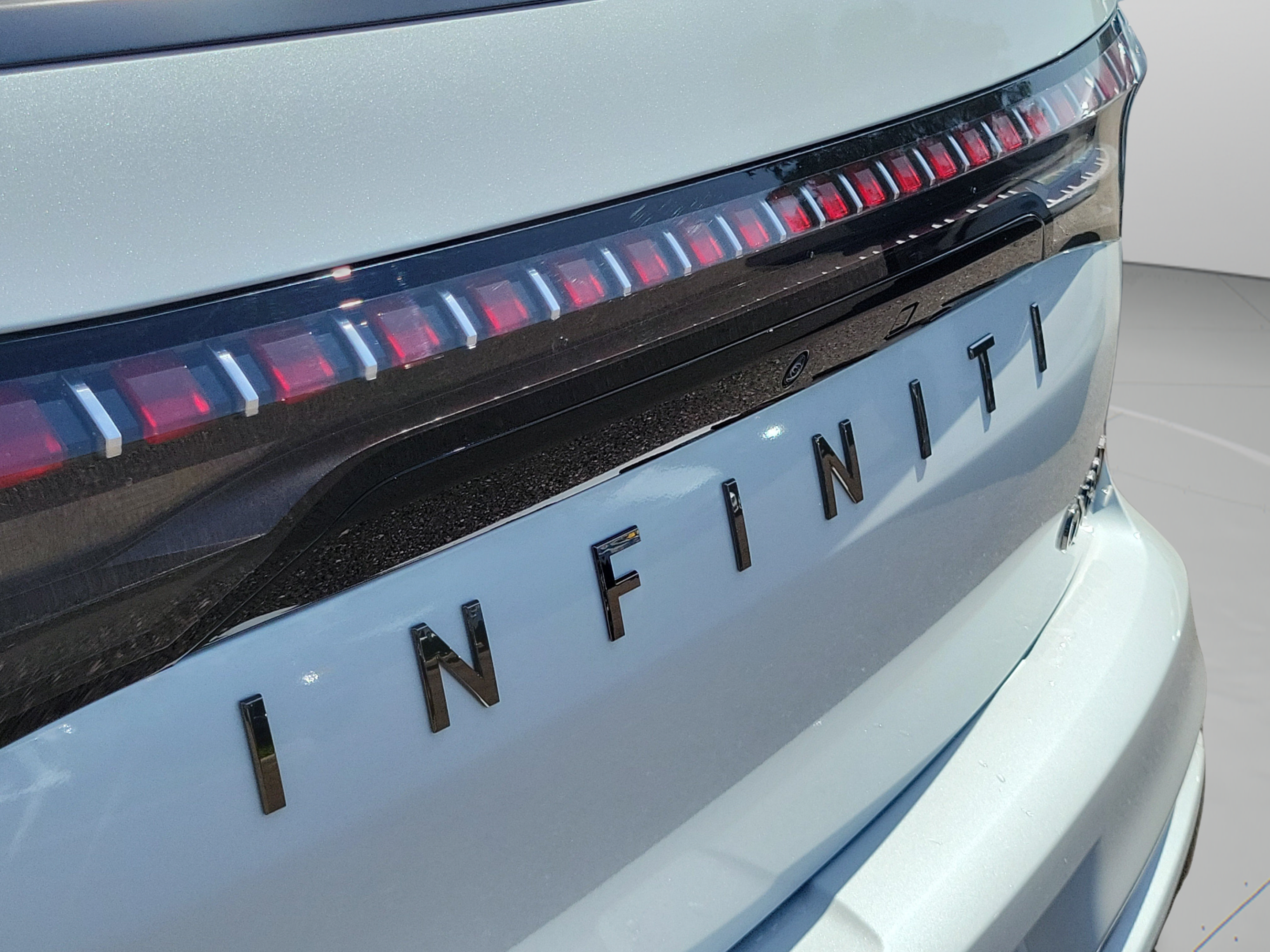 New 2027 INFINITI QX80 Autograph w/ Premium Cargo Package AWD/4WD image 6