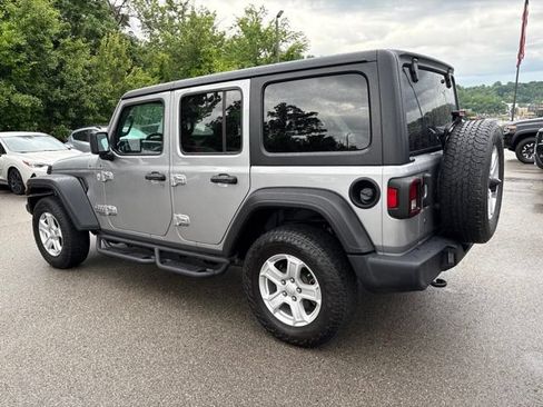 Used 2019 Jeep Wrangler Unlimited Sport S AWD/4WD image 3