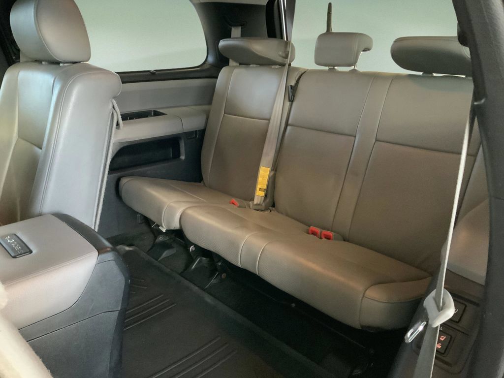 Used 2013 Toyota Sequoia Platinum AWD/4WD image 33