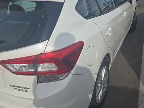 Used 2017 Subaru Impreza 2.0i Premium image 5