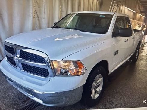 Used 2018 RAM 1500 Classic SLT image 1