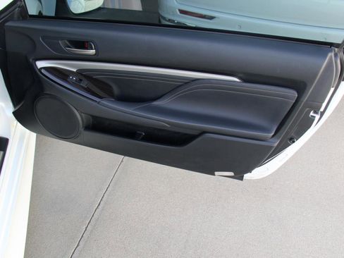 Used 2016 Lexus RC 200t image 22