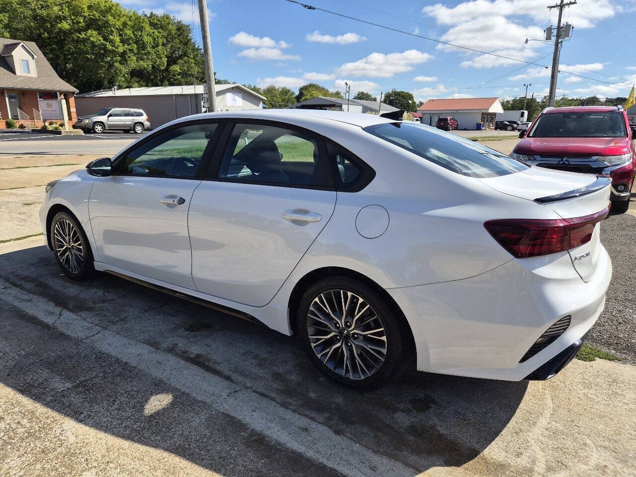 Used 2022 Kia Forte GT-Line w/ GT-Line Premium Package FWD image 4