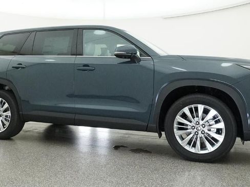 New 2026 Toyota Grand Highlander Platinum AWD/4WD image 28
