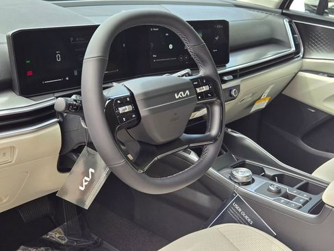 New 2026 Kia Sorento EX FWD image 17