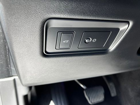 Used 2019 Land Rover Range Rover Sport HSE AWD/4WD image 31