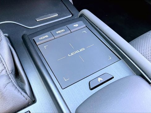 Used 2022 Lexus ES 300h w/ Premium Package image 35