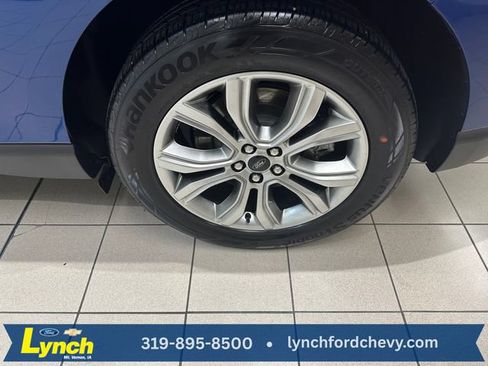 Used 2024 Ford Edge Titanium AWD/4WD image 29