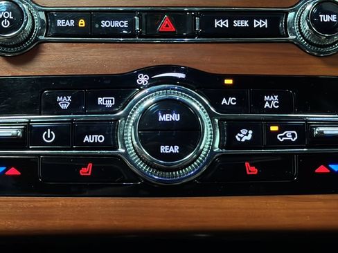 Used 2022 Lincoln Aviator Grand Touring AWD/4WD image 18
