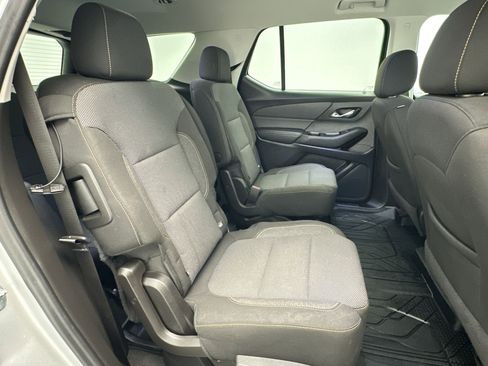 Used 2021 Chevrolet Traverse LT w/ LPO, Floor Liner Package image 27