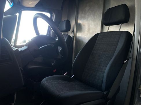 Used 2018 Mercedes-Benz Sprinter 144 Cargo image 8