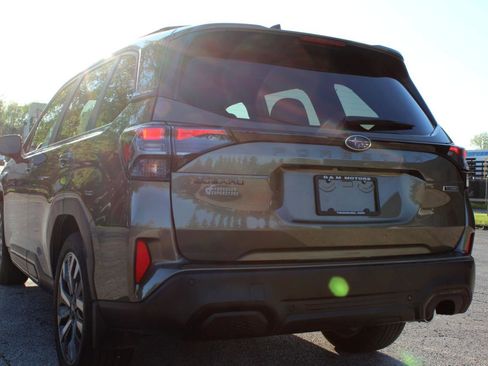 Used 2025 Subaru Forester Touring image 7