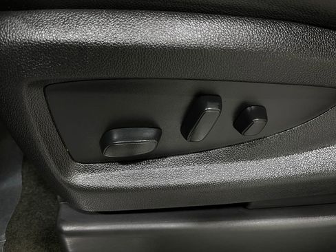 Used 2018 GMC Yukon SLT w/ Open Road Package image 19