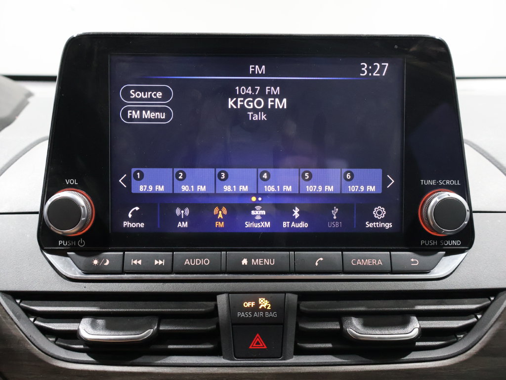 Used 2025 Nissan Altima 2.5 SV FWD image 29
