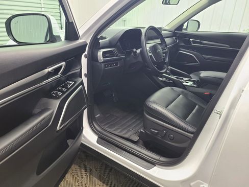 Used 2022 Kia Telluride S image 21