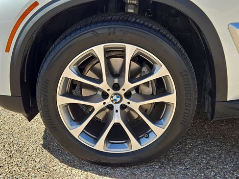 Used 2025 BMW X5 xDrive40i w/ Climate Comfort Package AWD/4WD image 11