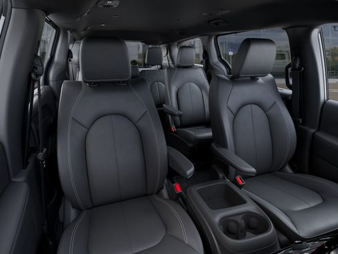 New 2026 Chrysler Pacifica Select FWD image 16